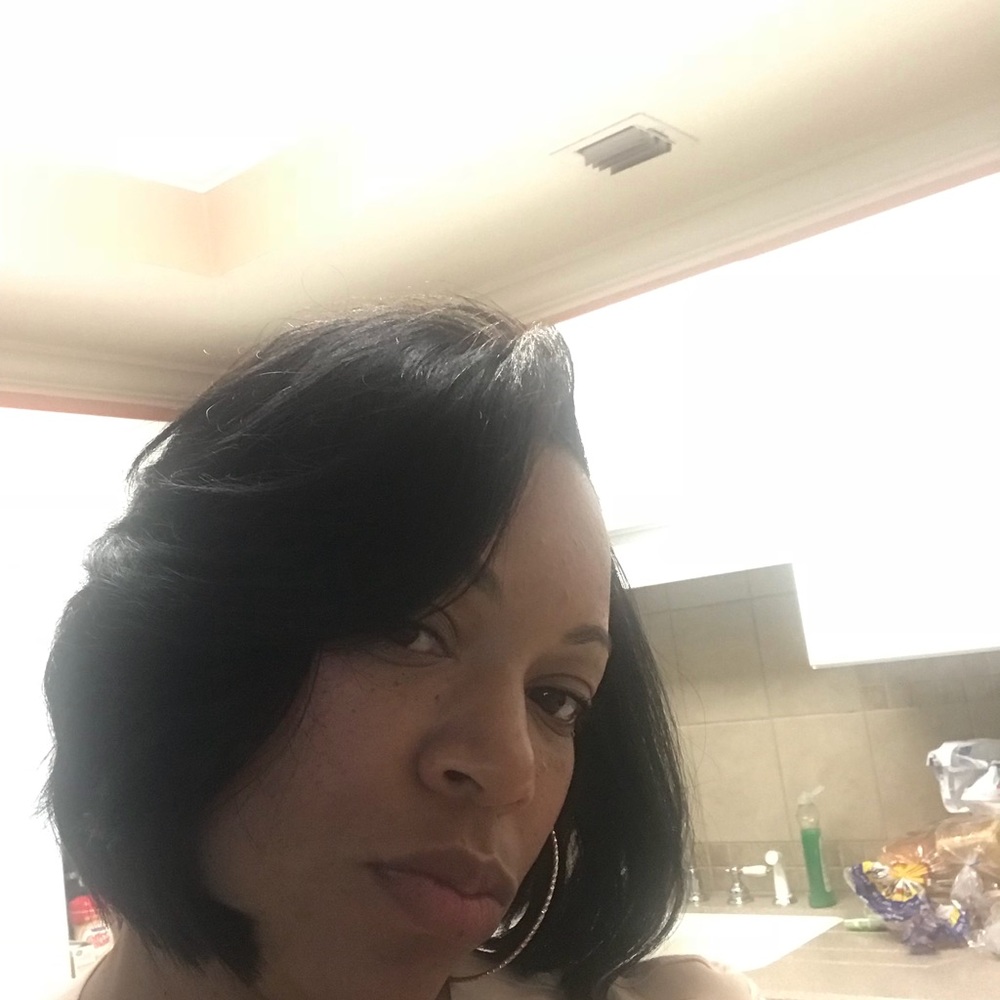 Meet your Posher, Dee